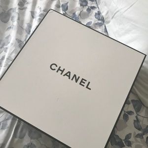Chanel box